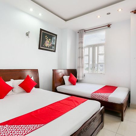 Oyo 130 Tuan Long Hotel Cidade de Ho Chi Minh Exterior foto