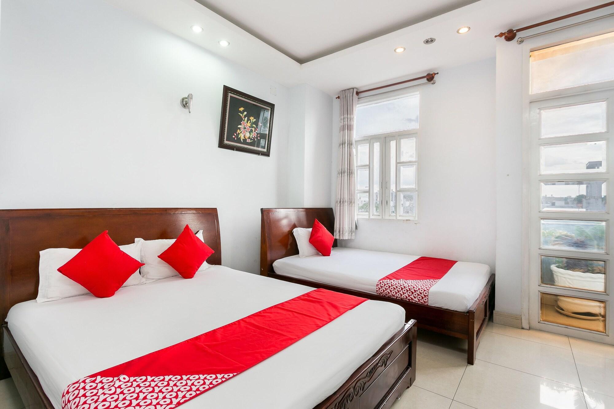 Oyo 130 Tuan Long Hotel Cidade de Ho Chi Minh Exterior foto