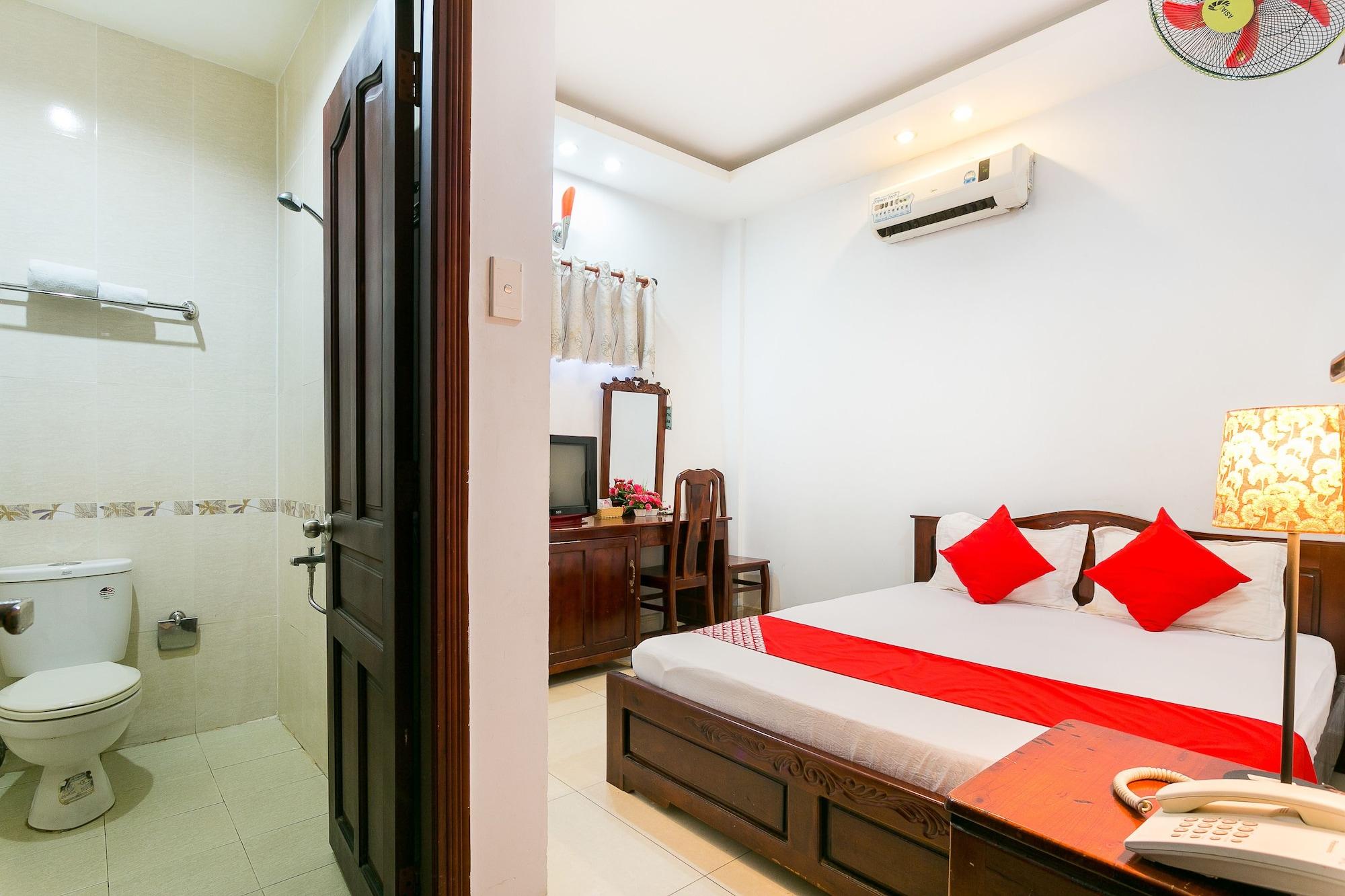 Oyo 130 Tuan Long Hotel Cidade de Ho Chi Minh Exterior foto