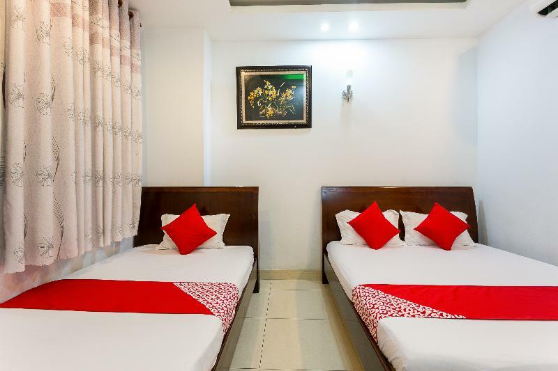Oyo 130 Tuan Long Hotel Cidade de Ho Chi Minh Exterior foto